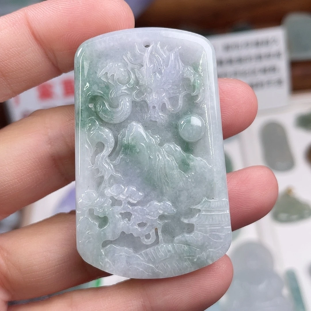 翡翠未镶嵌颈饰翡翠龙山水牌
