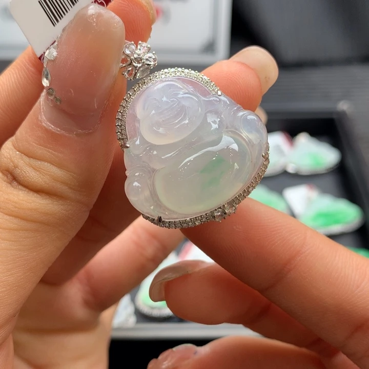 翡翠18K金镶嵌颈饰翡翠