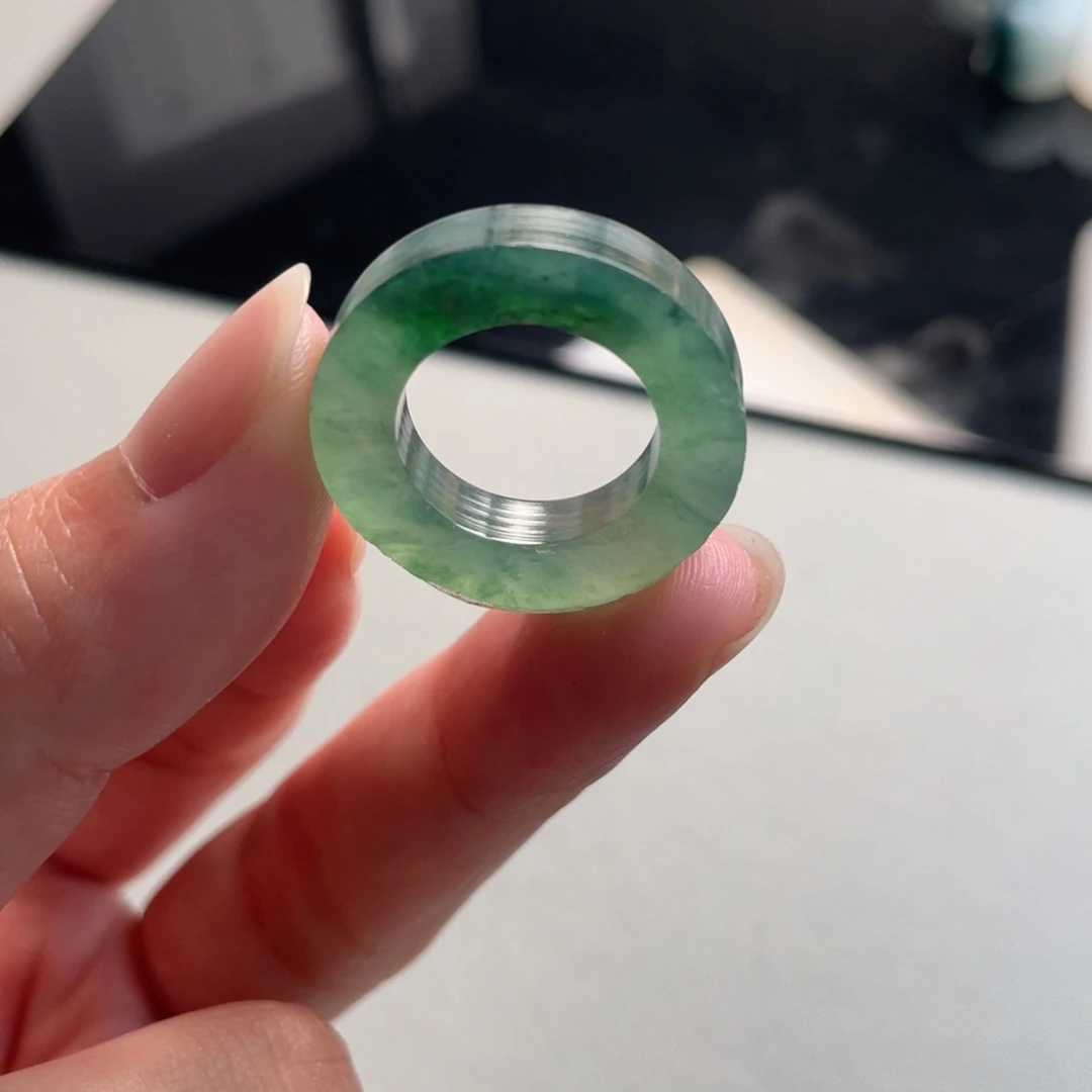 定制翡翠未镶嵌戒指