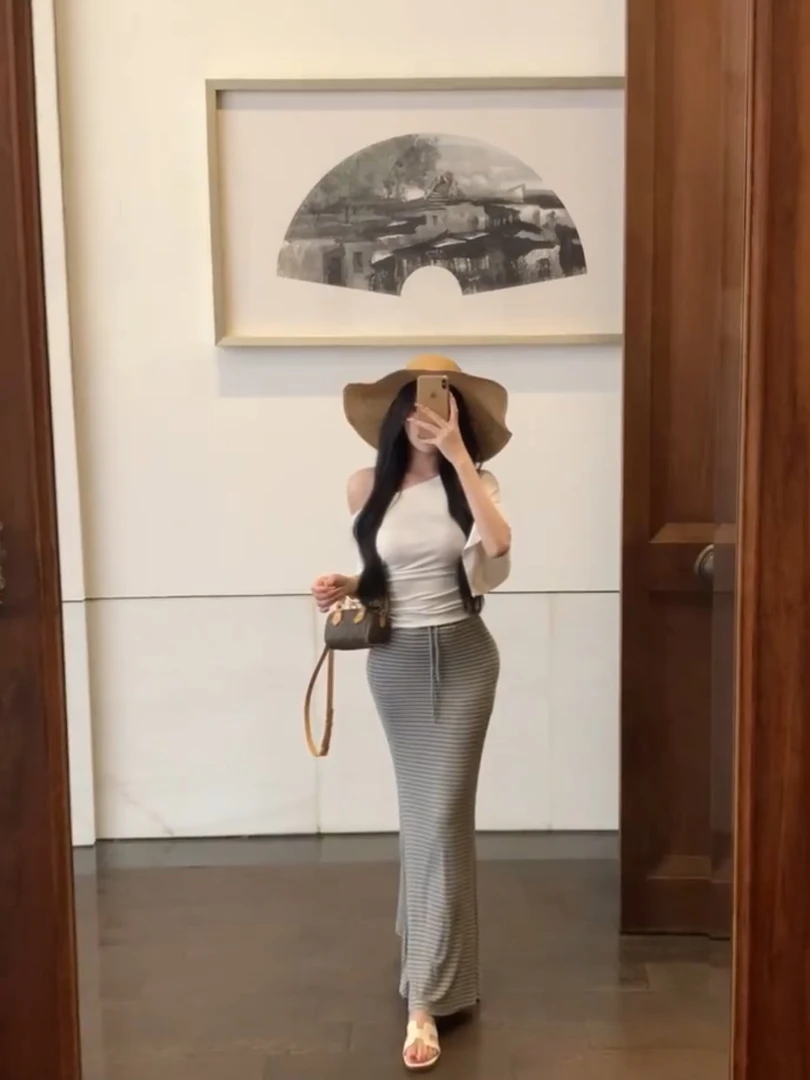 【韩系天菜】高腰条纹半身裙女绑带鱼尾长裙白色斜肩t桖上衣套装