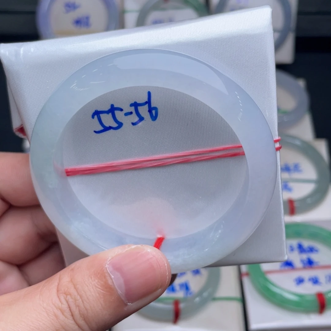 翡翠未镶嵌手镯翡翠手镯33