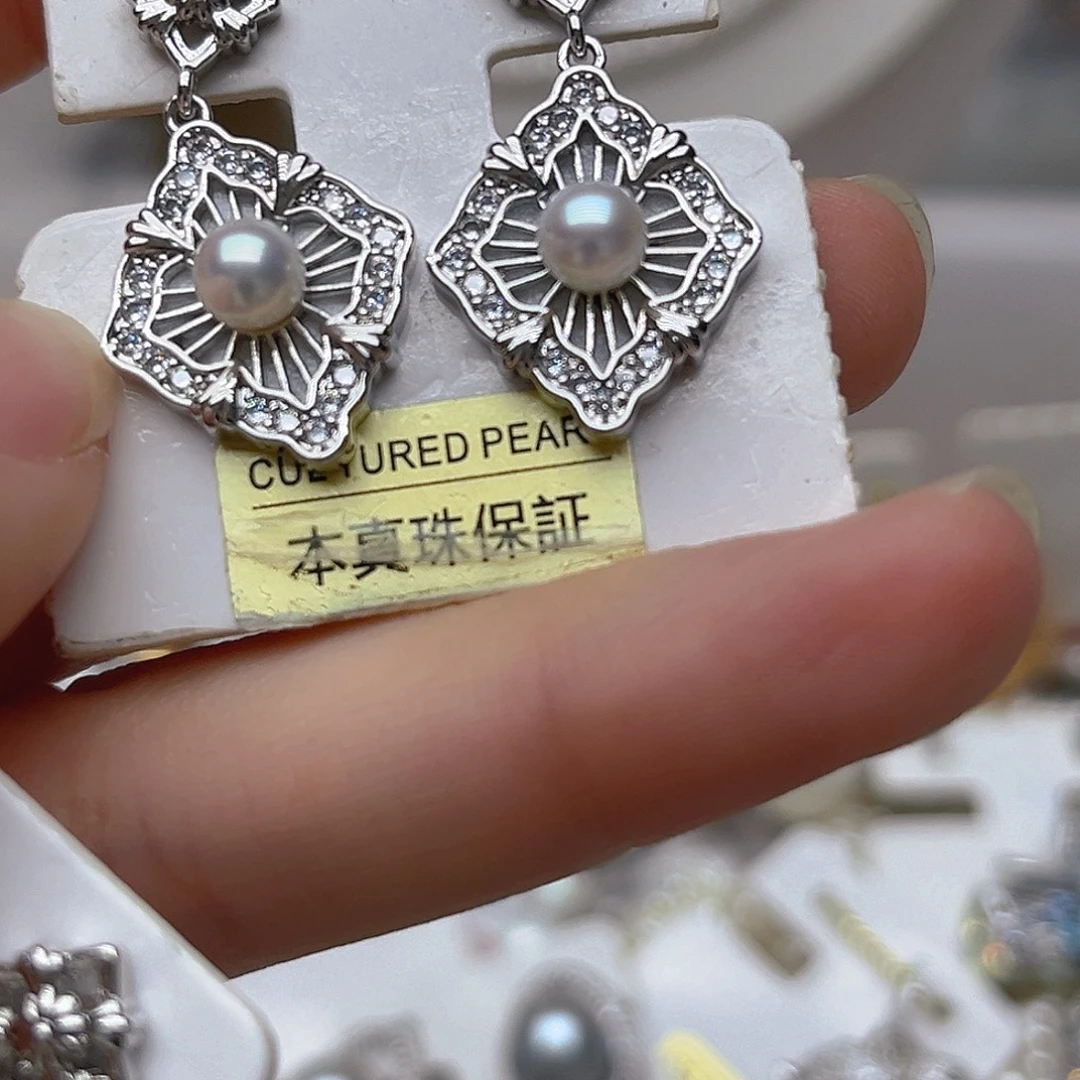 银S925镶嵌淡水珍珠吊坠