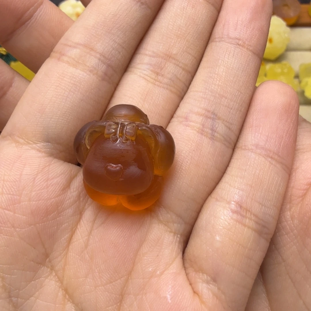 蜜蜡未镶嵌珠宝奇石