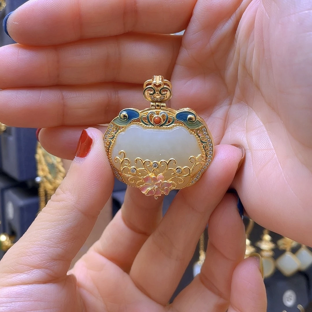 和田玉银S925镀金镶嵌颈饰