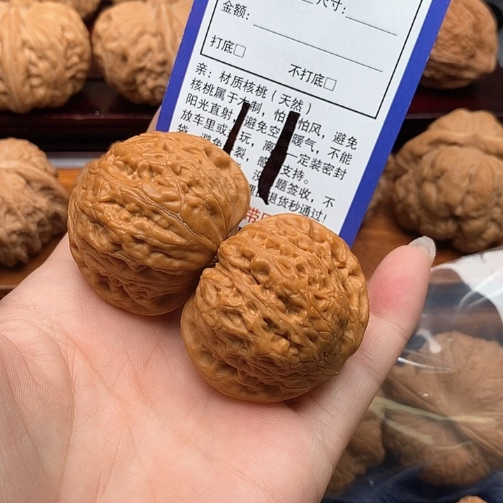 桃核吊坠铁锤狮子头42