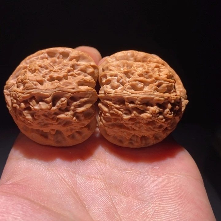 文玩核桃吊坠全品39三角白