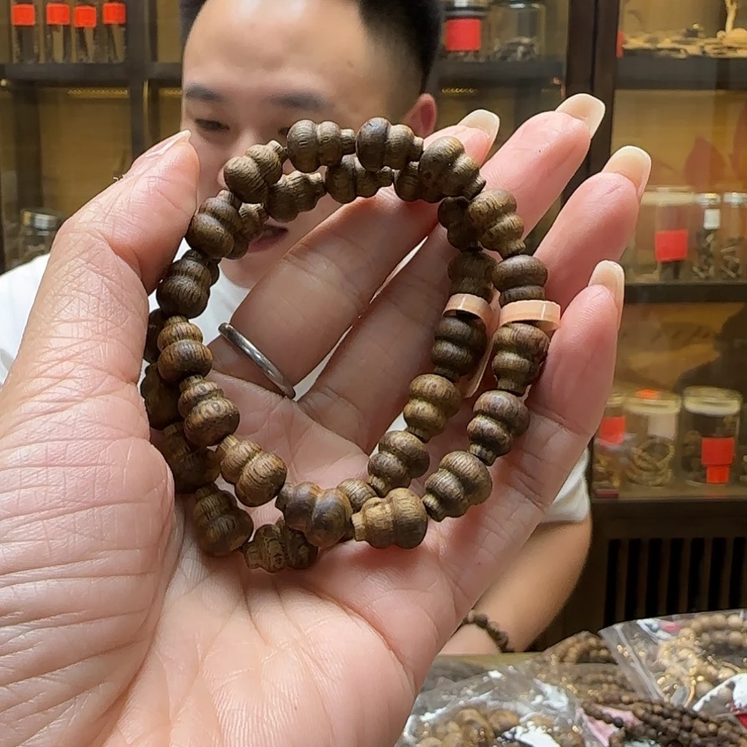 沉香手串12国香奇葫芦珠单圈 4.8g+多样性发一串