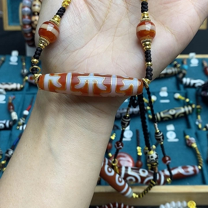 玛瑙/玉髓（覆膜）合金颈饰