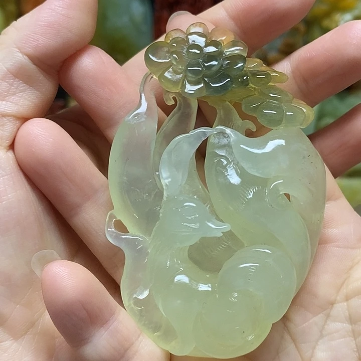 岫玉未镶嵌吊坠(赠链)