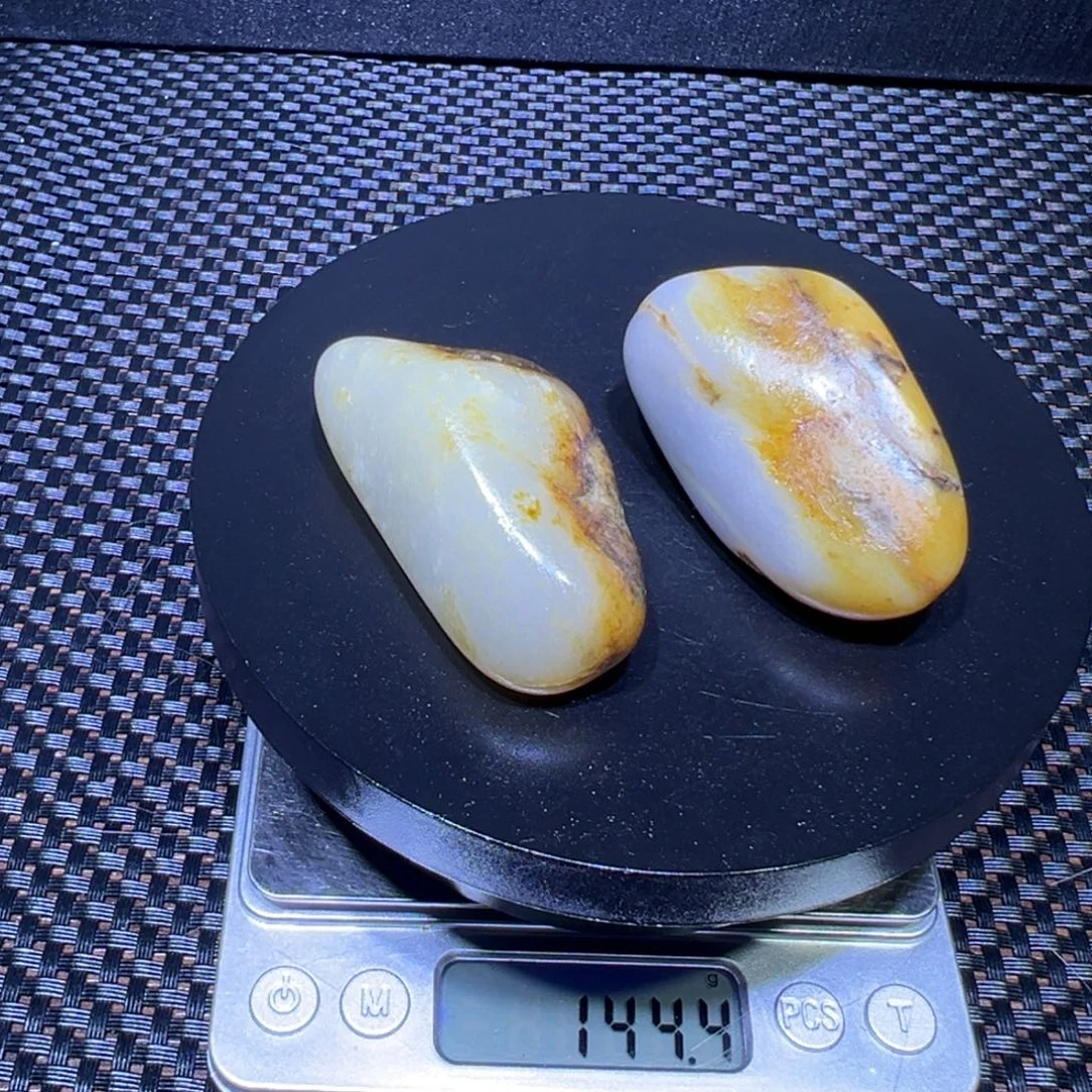 吊坠(不含链)未镶嵌和田玉（子料）144