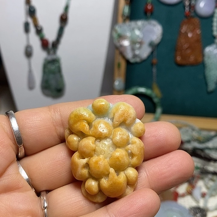 吊坠(赠链)未镶嵌翡翠