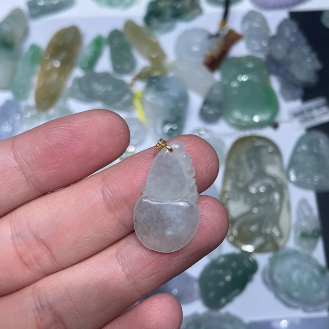 翡翠未镶嵌颈饰翡翠挂饰6