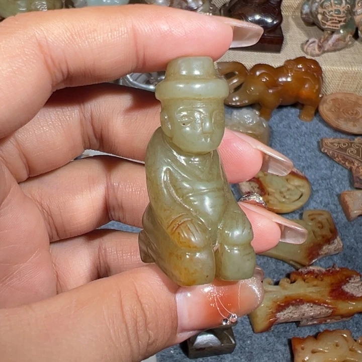 和田玉未镶嵌挂件