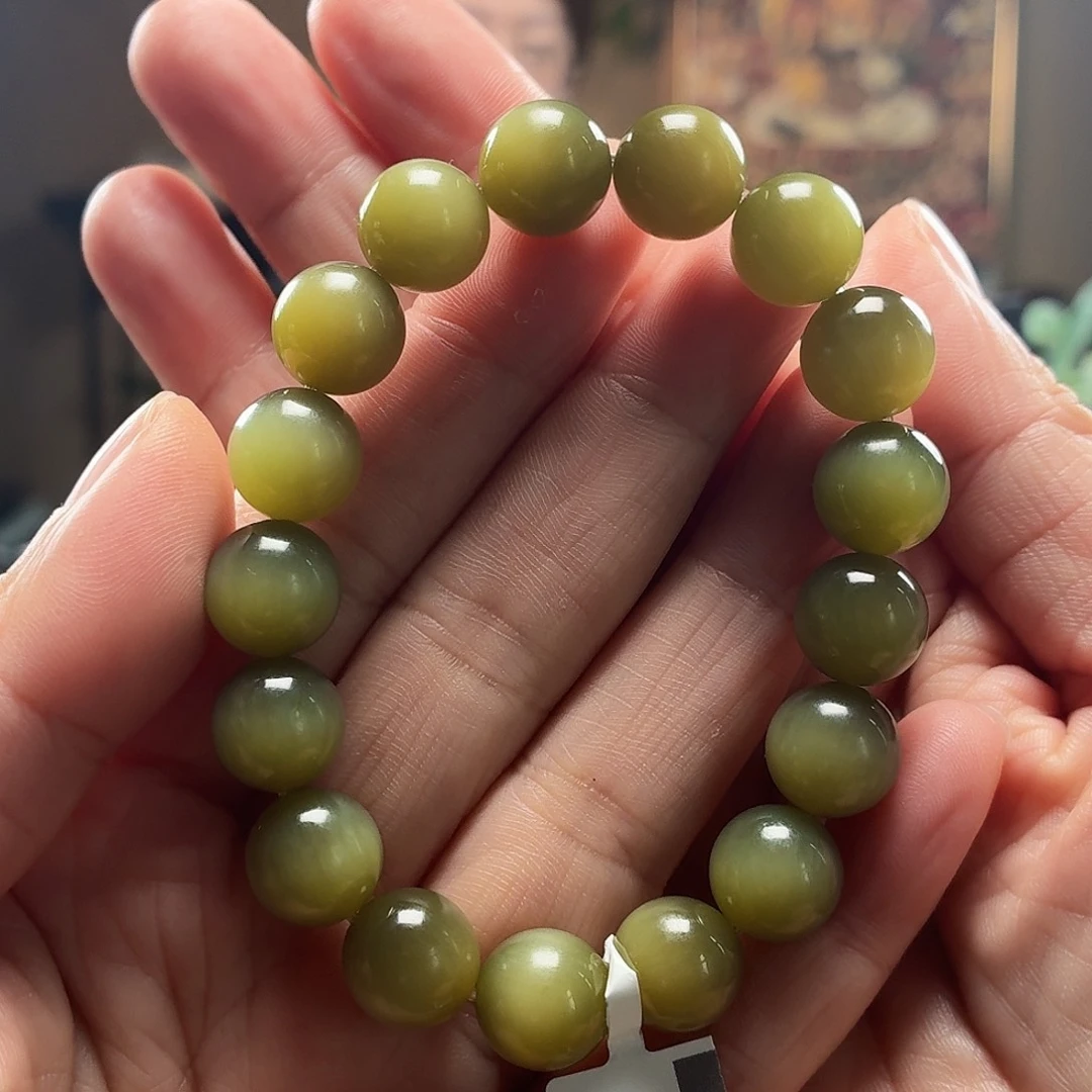 思***琪和田玉未镶嵌手链俄碧玉