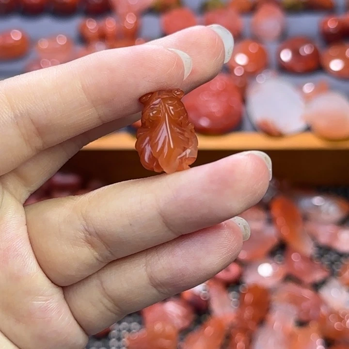 南红玛瑙未镶嵌牌子金鱼7