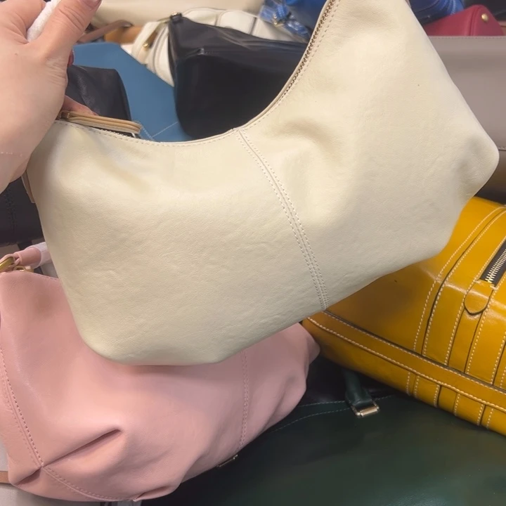 牛皮谷的撤撤水晶植鞣饺子