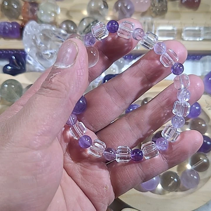 东***妹颈饰未镶嵌水晶水晶