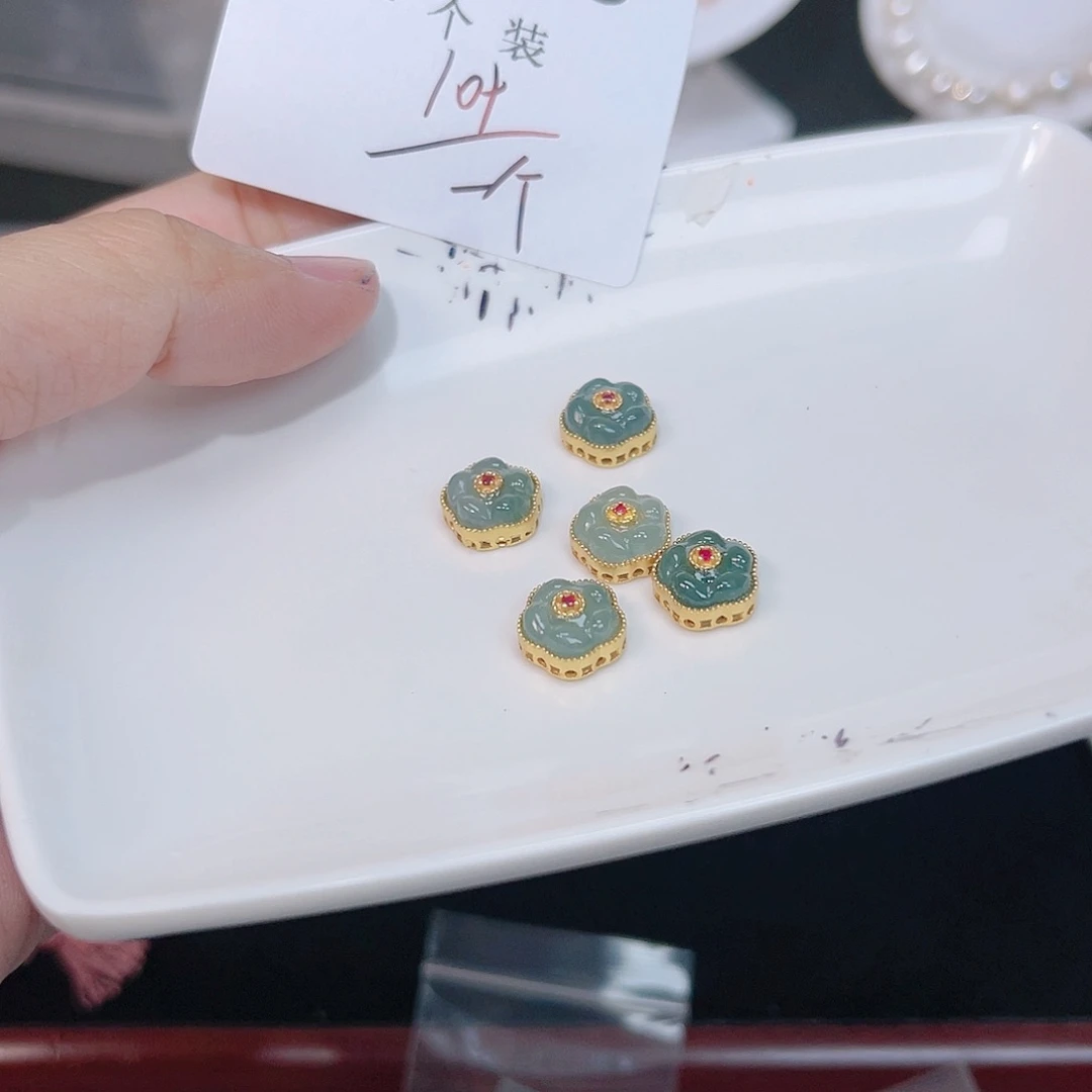 翡翠颈饰银S925镀金镶嵌110