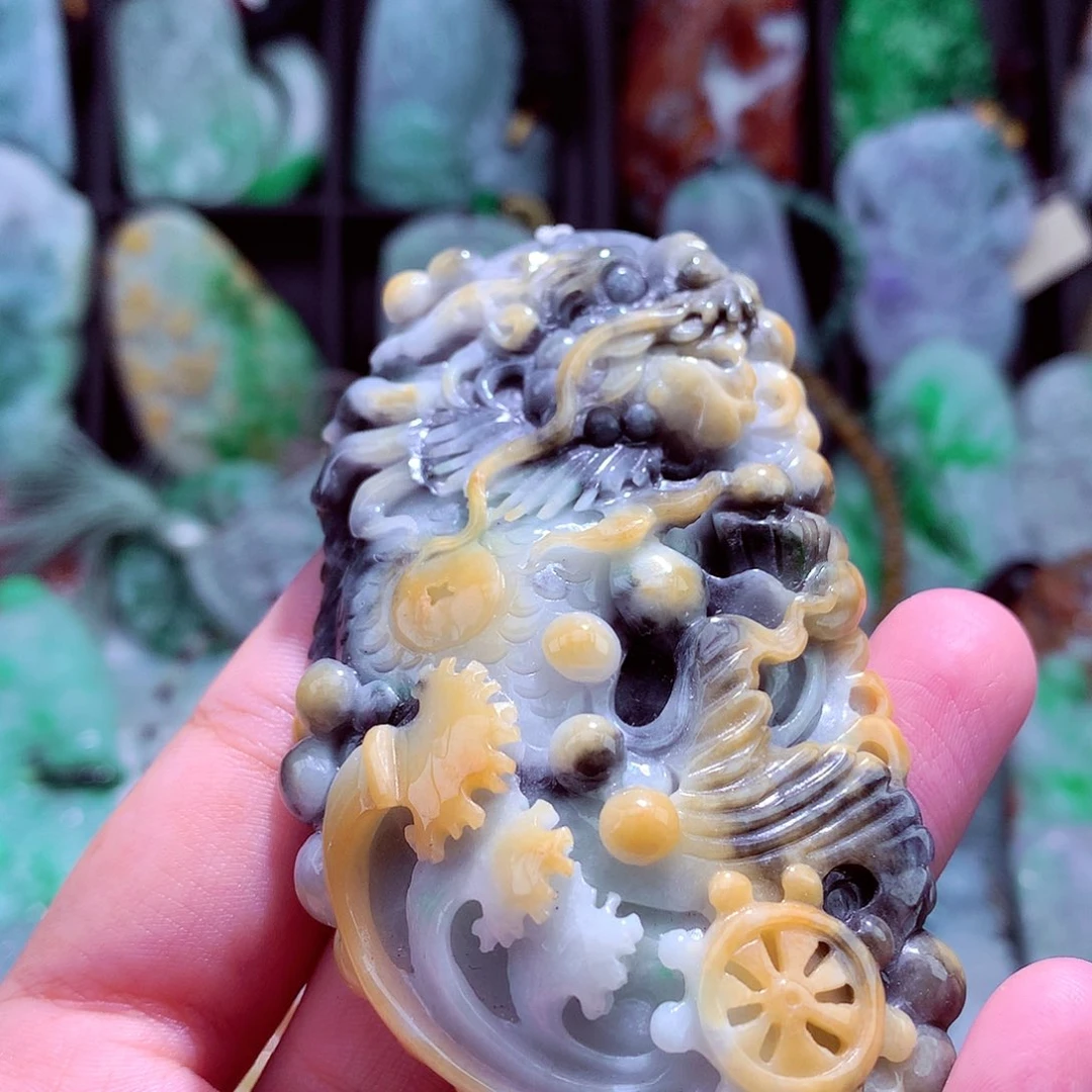 颈饰未镶嵌翡翠天然