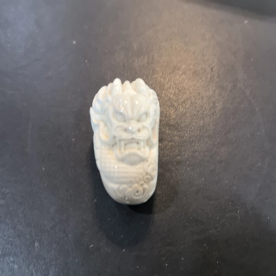 猛犸约39克雕刻件cZL1081