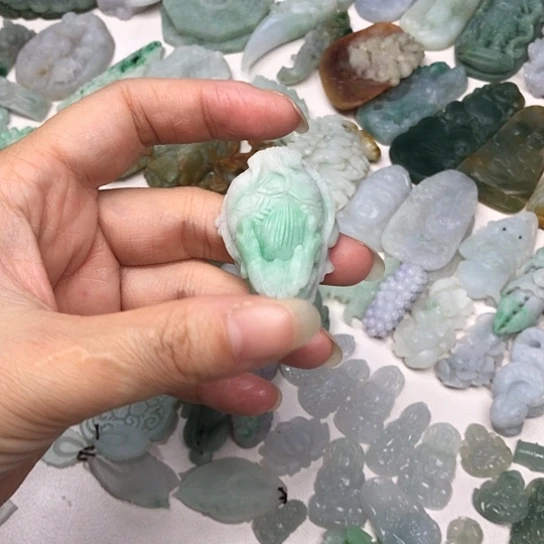定制翡翠未镶嵌翡翠