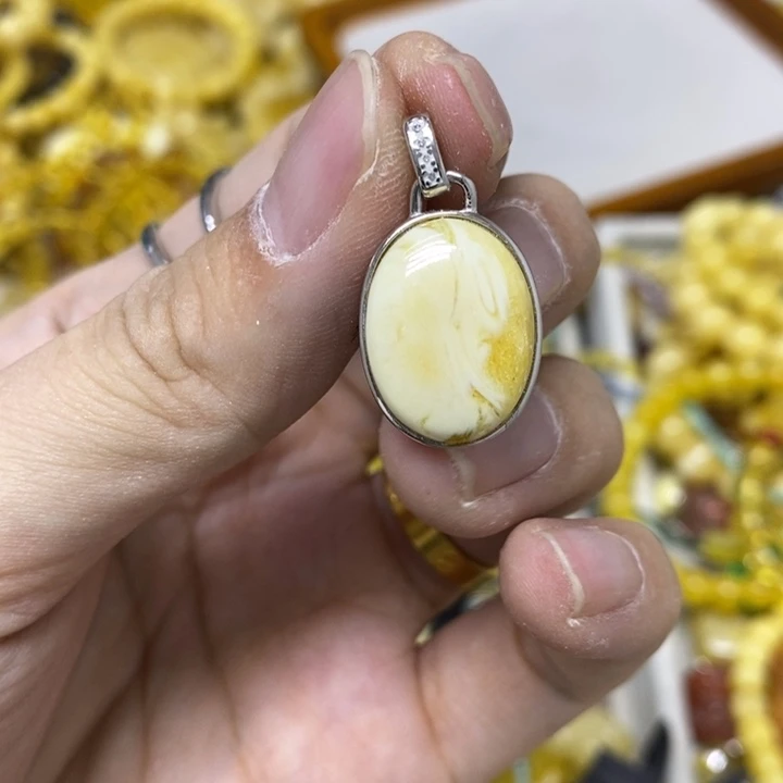 蜜蜡银S925镶嵌裸石吊坠