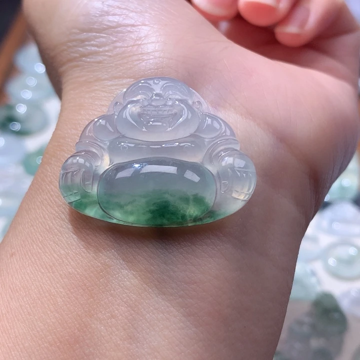 颈饰未镶嵌翡翠冰种飘花大佛公