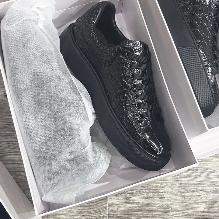 用***1织物湾鳄全鳄板鞋40码