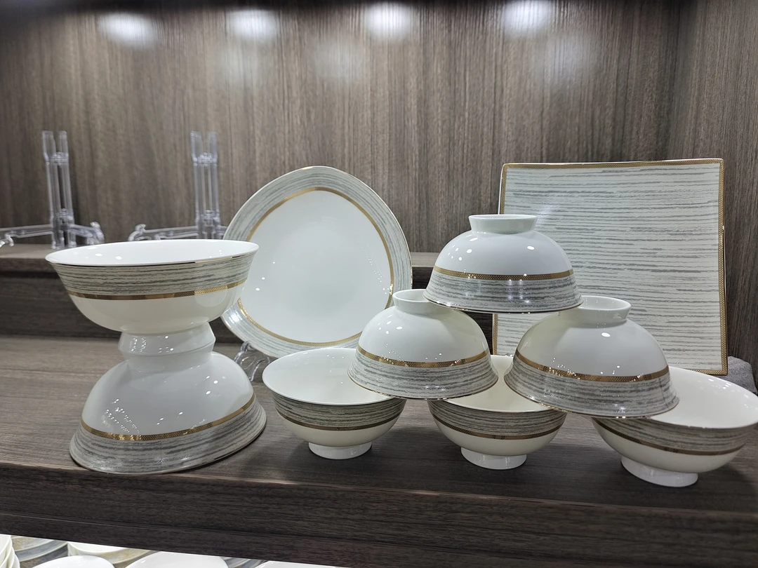 景德镇高端餐具6饭碗2面碗2牛排方盘2三角沙拉盘