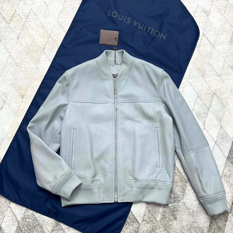 未使用 Hermes/爱马仕 LV 路易威登 大象灰皮衣 夹克 54码