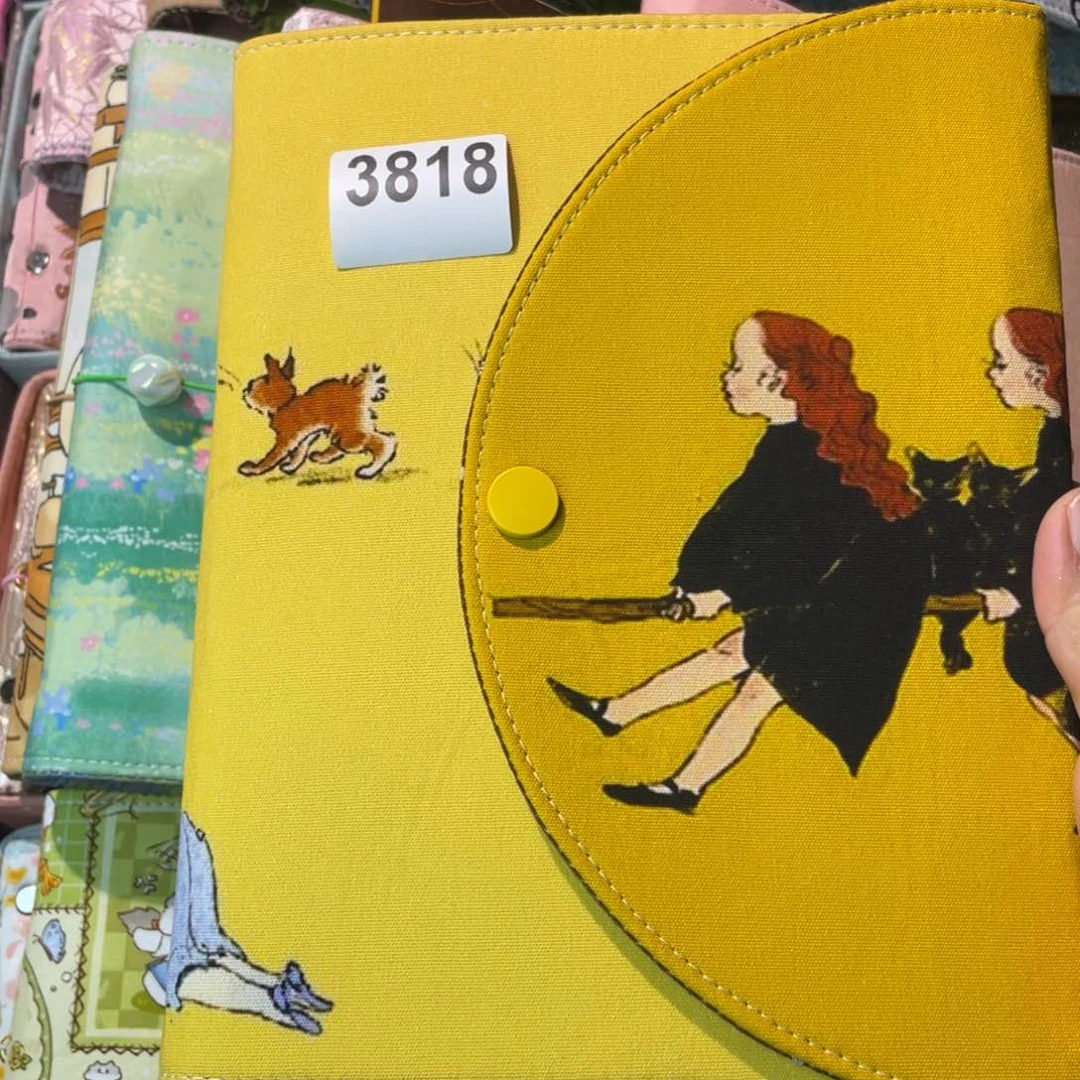 刺绣?**鑫A5 活页不加纸3818。