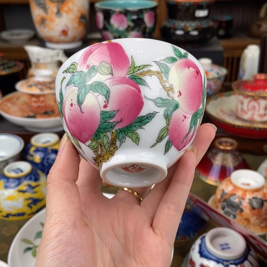 陶瓷艺术家的作品是一种非常高兴