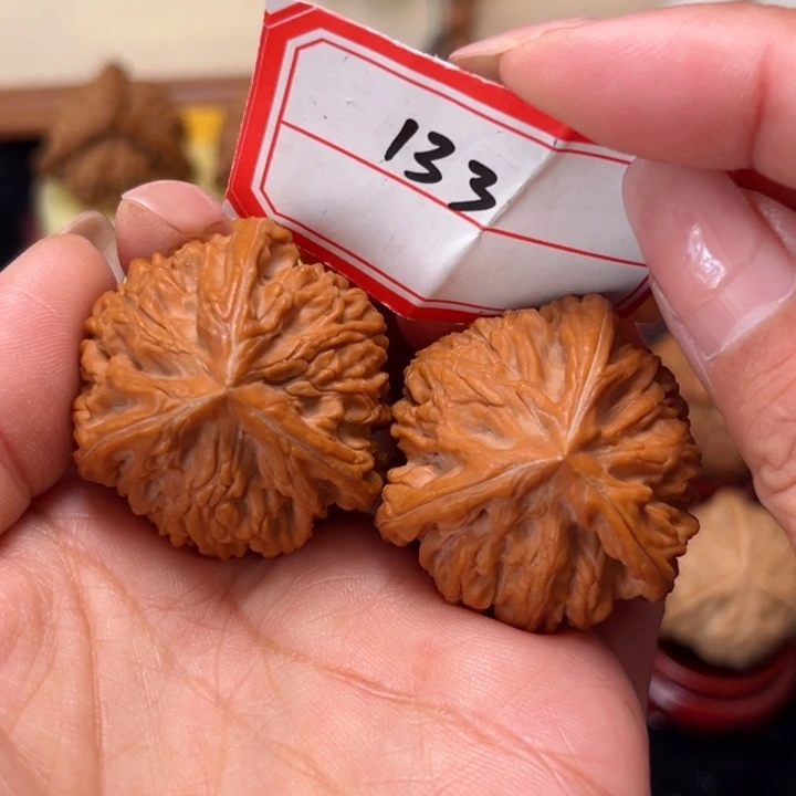 文玩核桃吊坠36全品御龙三棱133