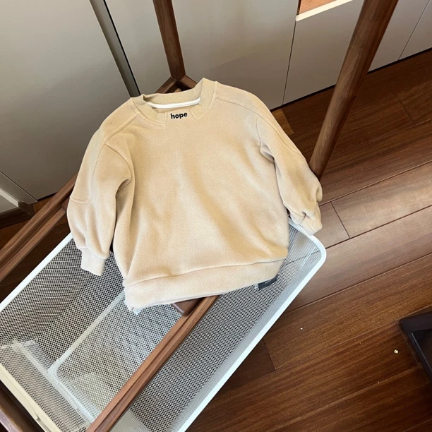 【编号Q624】333582016-14-儿童绣字母套头衫卡其色-VOOTOO