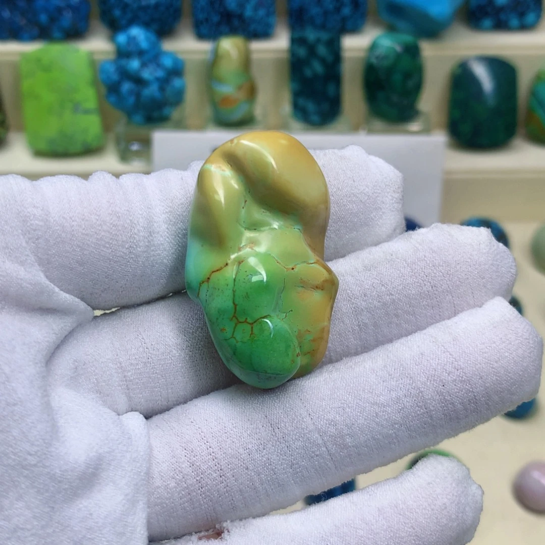 绿松石未镶嵌三彩随行