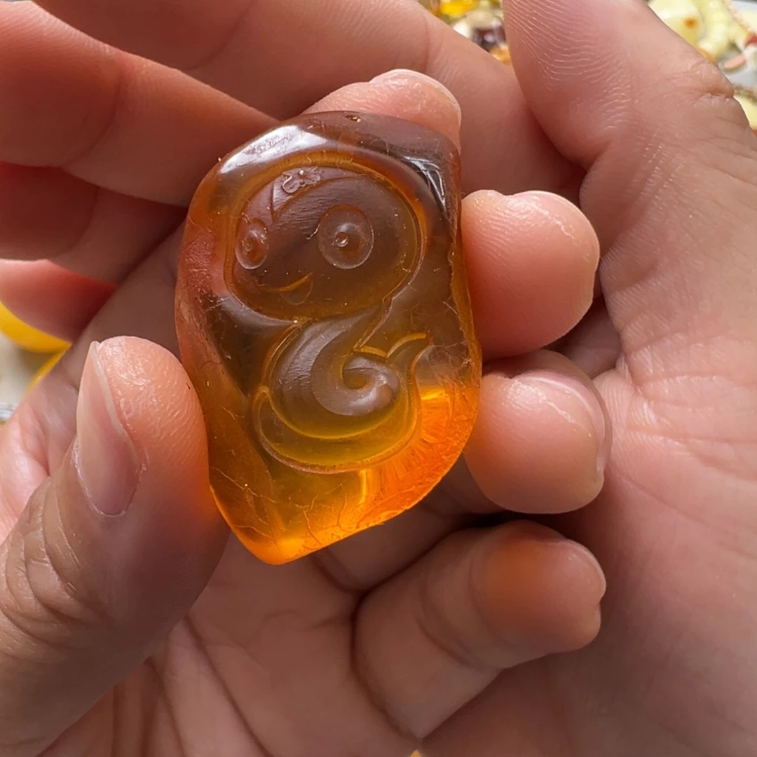 琥珀未镶嵌裸石微瑕