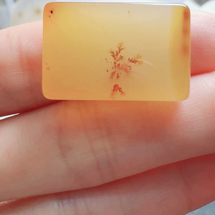 玛瑙/玉髓未镶嵌珠宝奇石