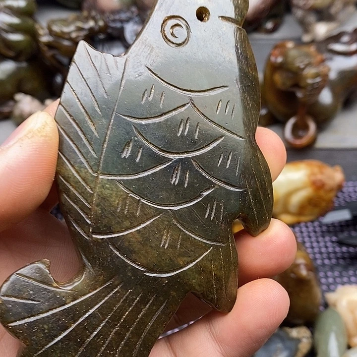 未镶嵌蛇纹石玉颈饰