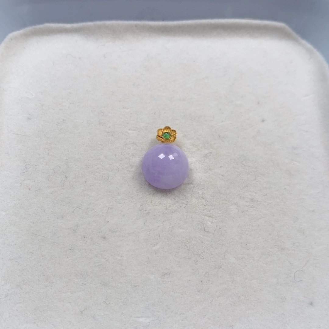 翡翠18K金镶嵌颈饰紫蛋