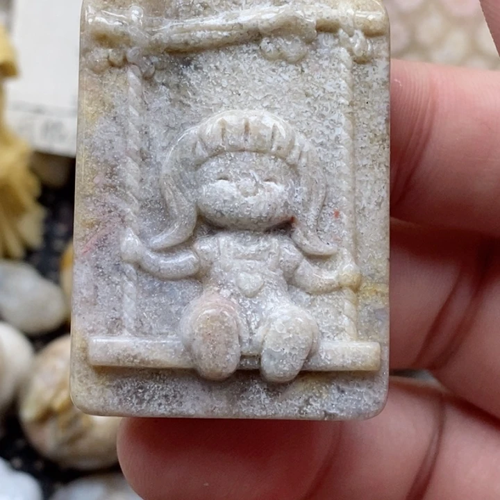 颈饰未镶嵌硅化珊瑚（珊瑚玉）森**烛