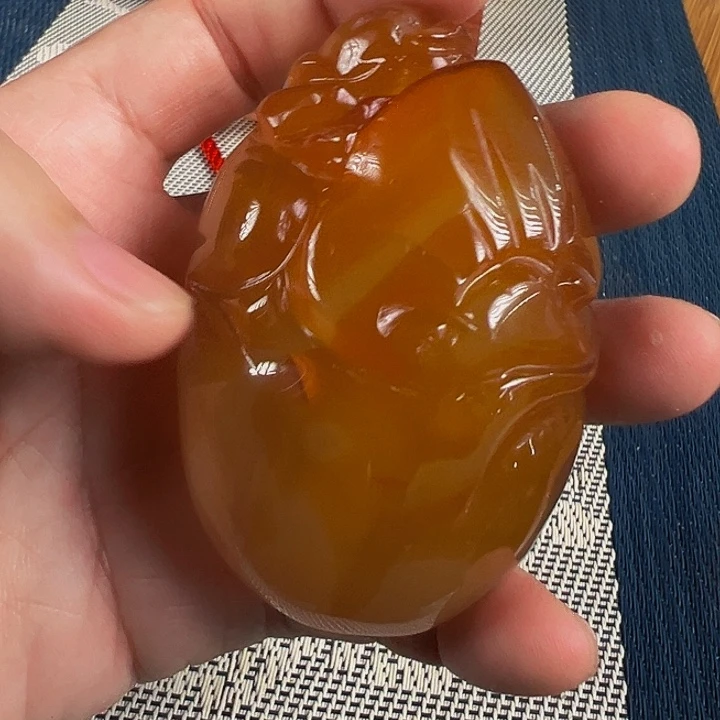 秦***旋玛瑙/玉髓未镶嵌珠宝奇石