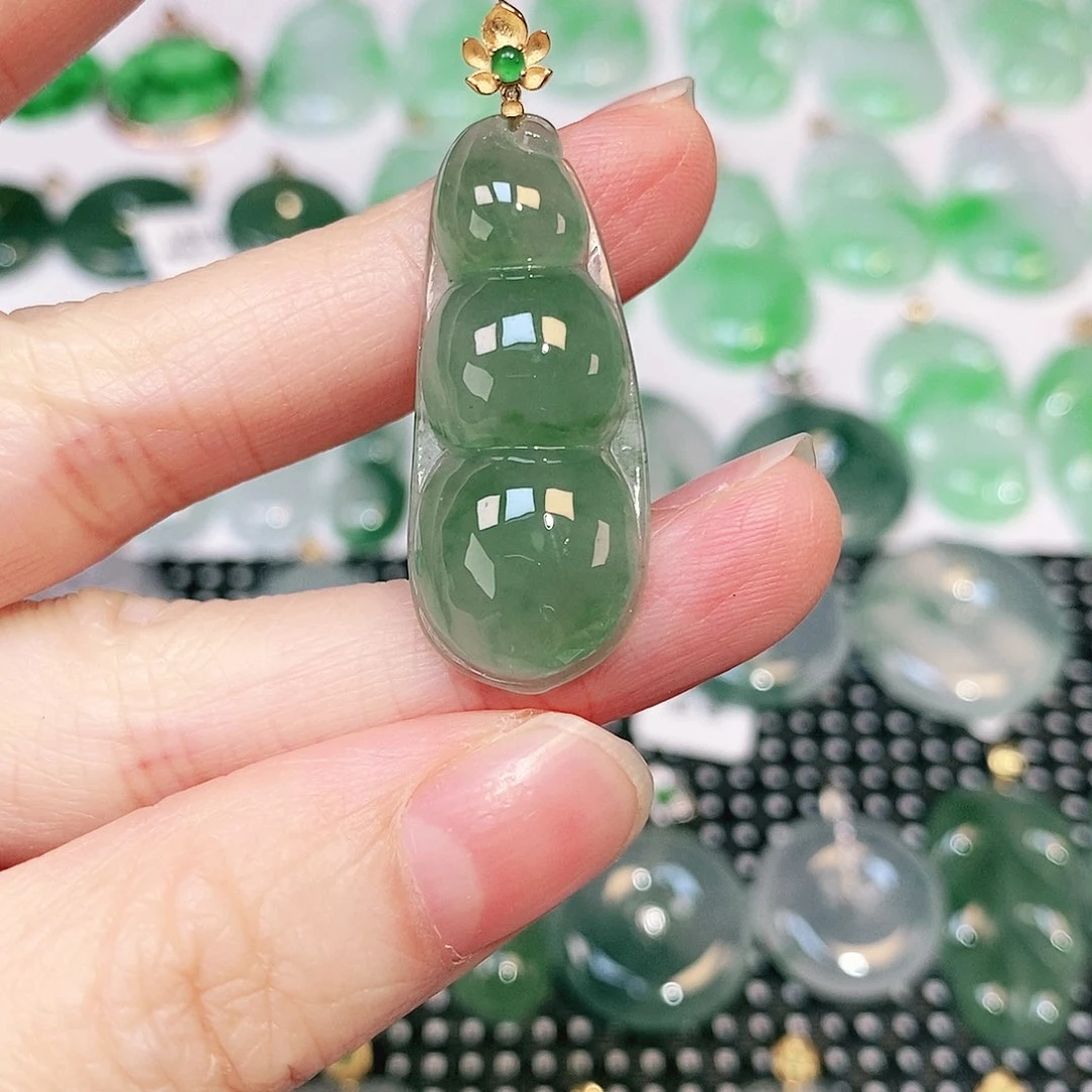 翡翠吊坠(不含链)18K金镶嵌