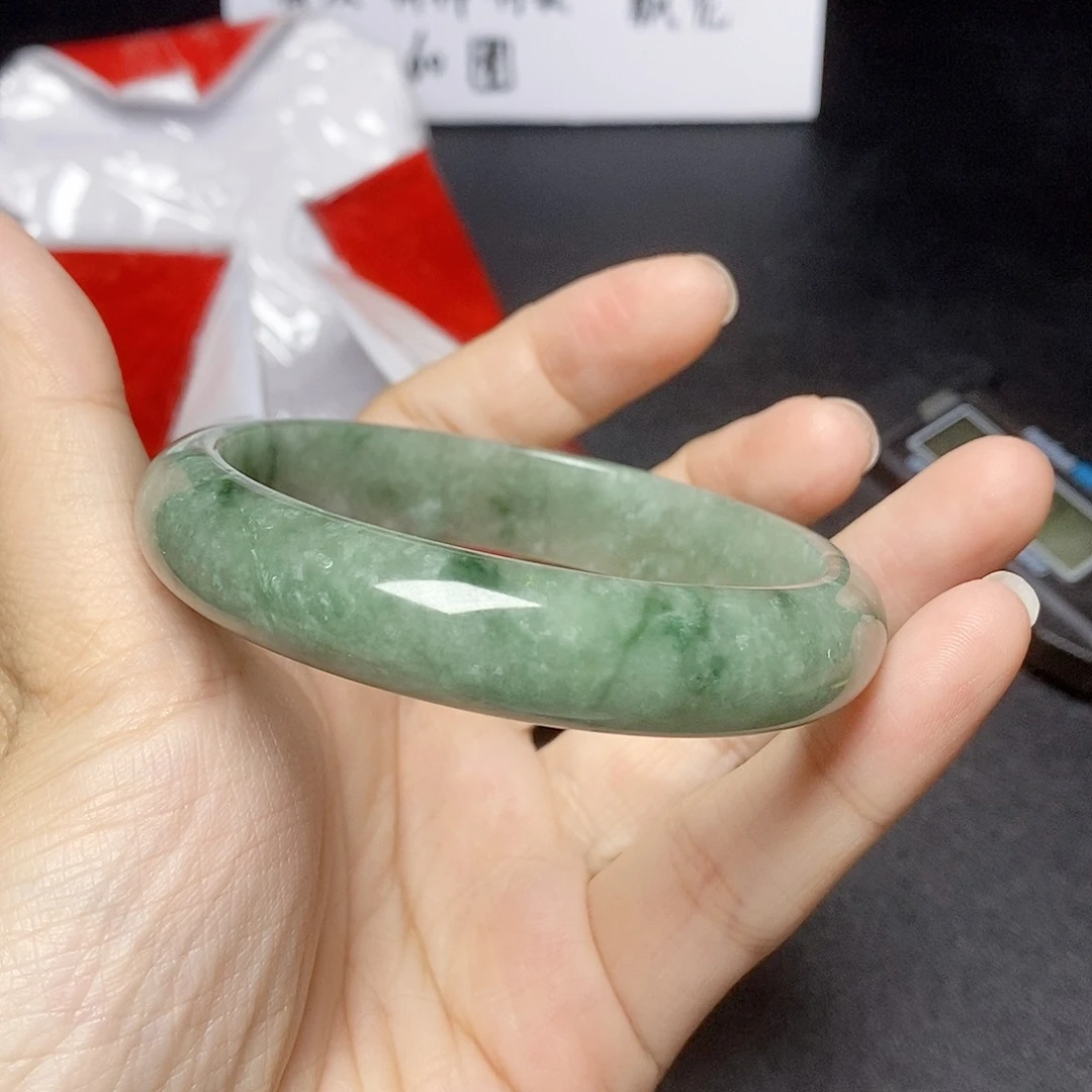 翡翠未镶嵌手镯58.7圈
