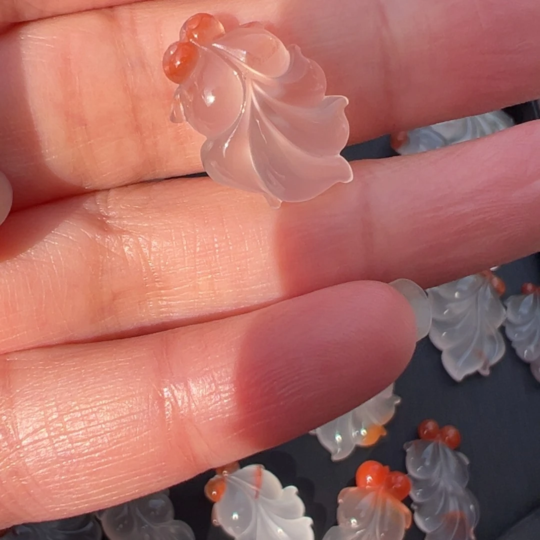 南红玛瑙颈饰合金跃*