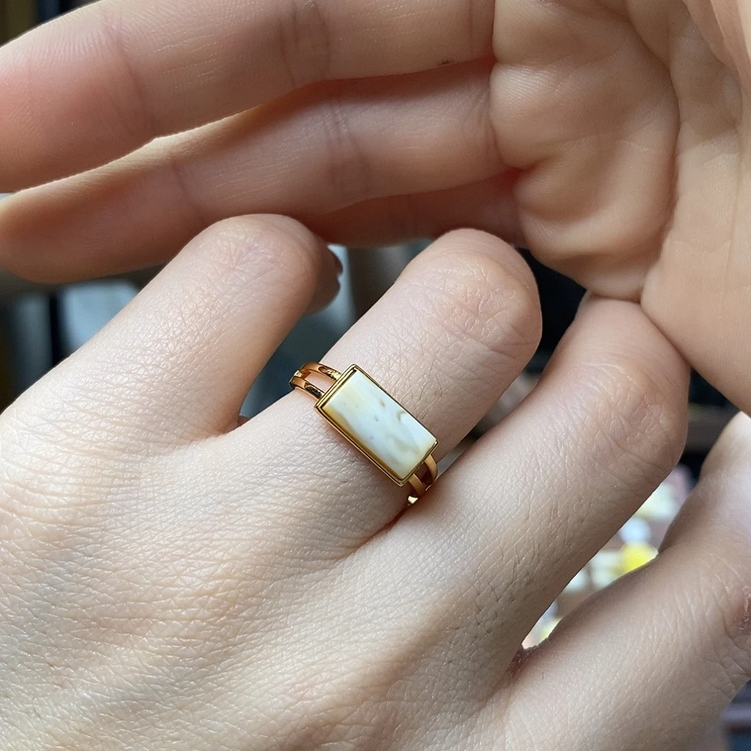 琥珀未镶嵌裸石成品