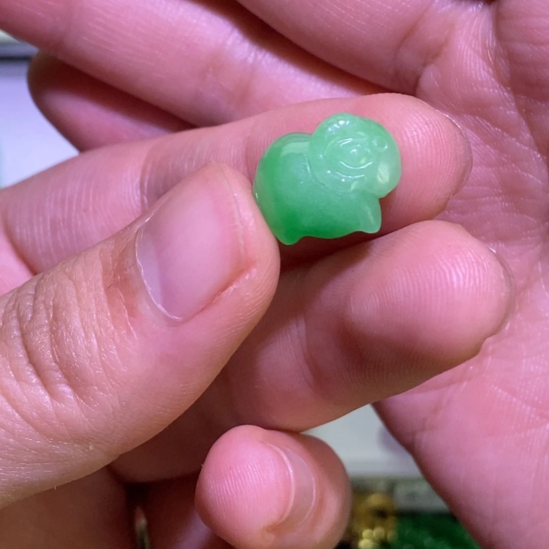 颈饰未镶嵌翡翠吊坠