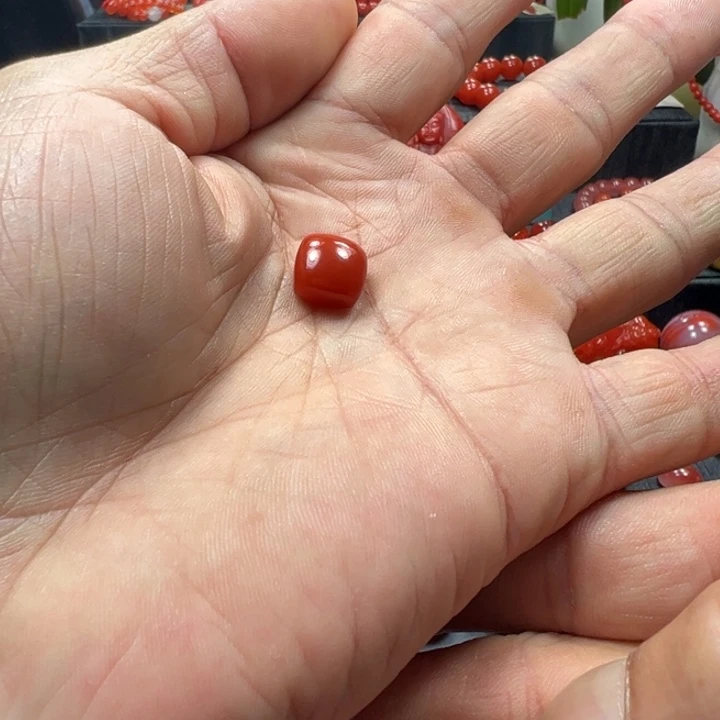 南红玛瑙天然原矿未镶嵌…****G