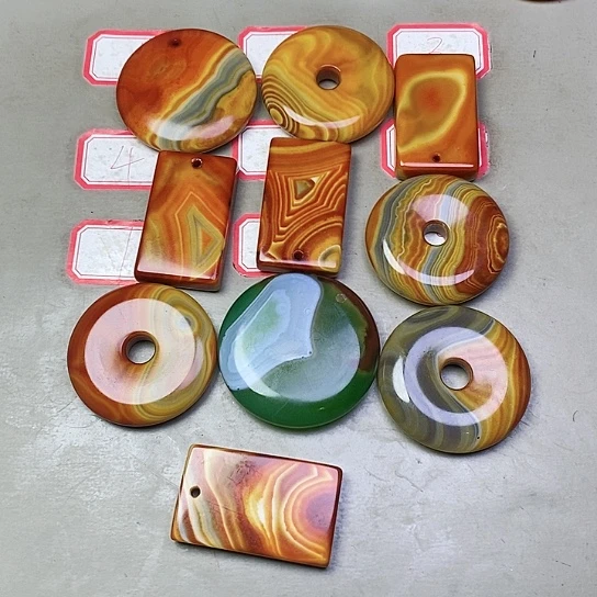 玛瑙/玉髓吊坠(不含链)未镶嵌诣**石