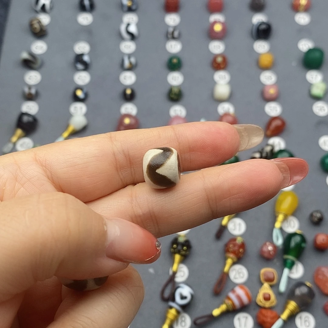 玛瑙/玉髓饰品合金