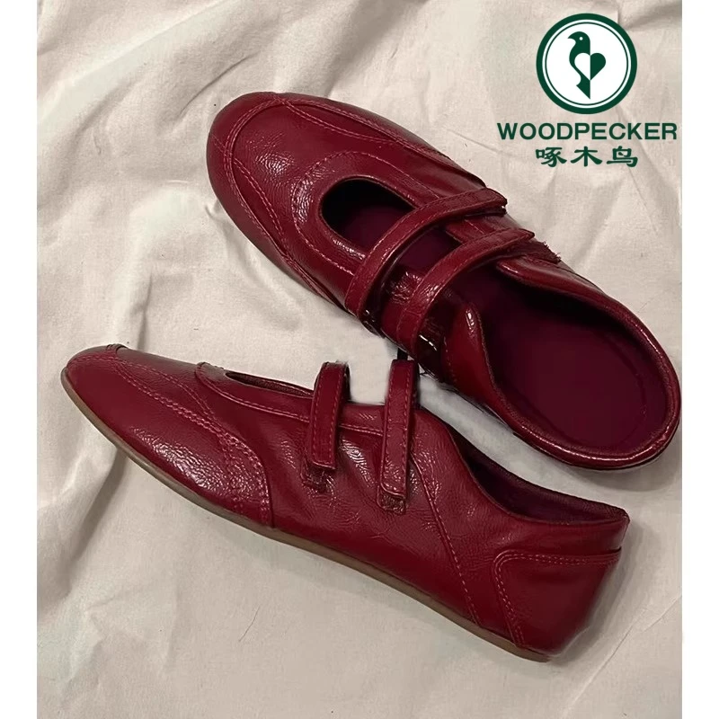 啄木鸟魔术贴内增高5cm运动鞋女2025春季新款玛丽珍红色平底单鞋